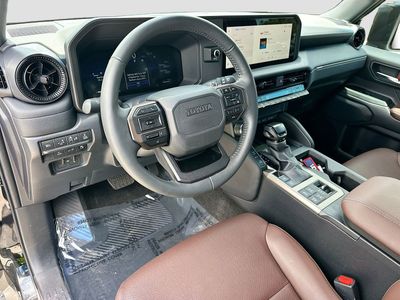 2025 Toyota Land Cruiser - Photo 9