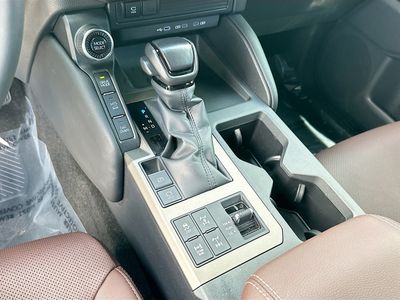 2025 Toyota Land Cruiser - Photo 15