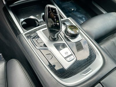 2020 BMW 7 Series - Photo 17