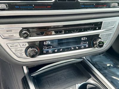 2020 BMW 7 Series - Photo 16