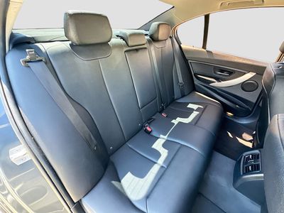 2017 BMW 3 Series - Photo 25