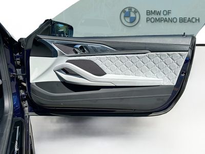 2023 BMW M8 — photo 27 view