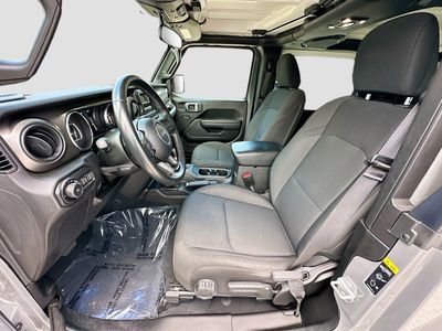 2022 Jeep Wrangler - Photo 18