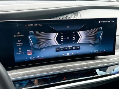 2024 BMW i7 - Photo 14