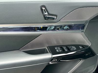 2024 BMW i7 - Photo 16