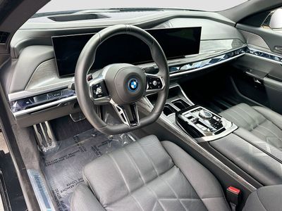 2024 BMW i7 - Photo 9