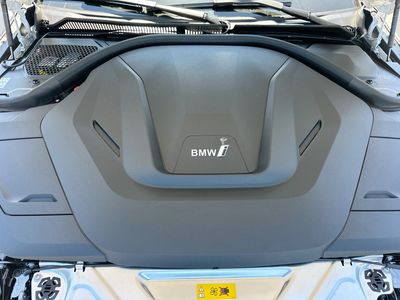 2026 BMW i4 - Photo 24