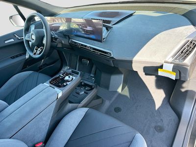 2026 BMW iX - Photo 23