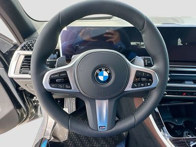 2026 BMW X5 — photo 8 view