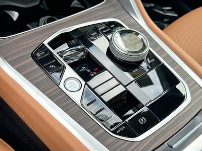 2027 BMW X6 - Photo 12