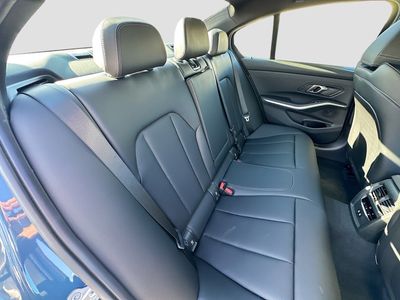 2026 BMW 3 Series - Photo 22
