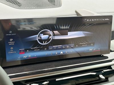2026 BMW X7 - Photo 13