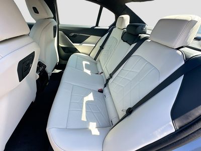 2027 BMW 5 Series - Photo 19