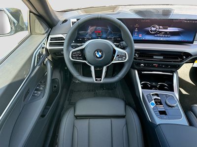 2026 BMW i4 - Photo 17