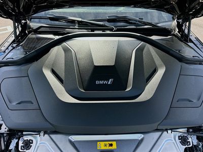 2026 BMW i4 - Photo 25