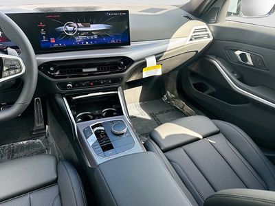 2026 BMW 3 Series - Photo 18