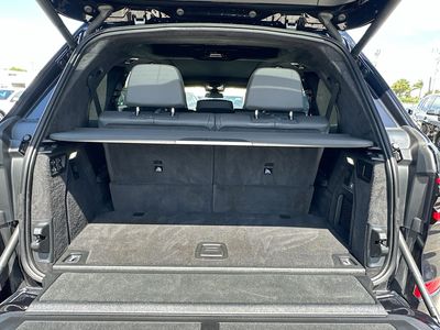 2025 BMW X7 - Photo 21
