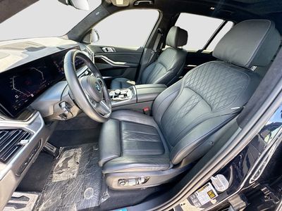 2025 BMW X7 - Photo 16