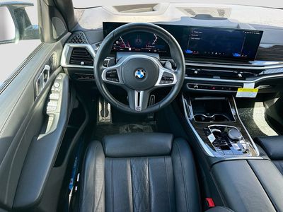 2025 BMW X7 - Photo 17