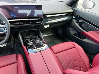 2026 BMW 5 Series - Photo 18