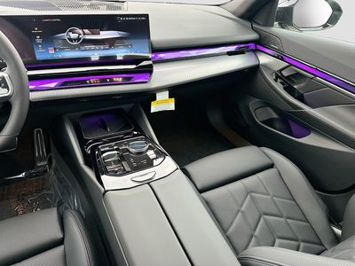 2026 BMW i5 - Photo 18