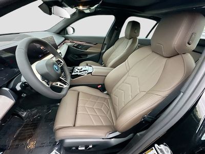 2026 BMW i5 - Photo 16
