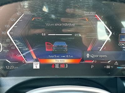 2026 BMW 5 Series - Photo 9