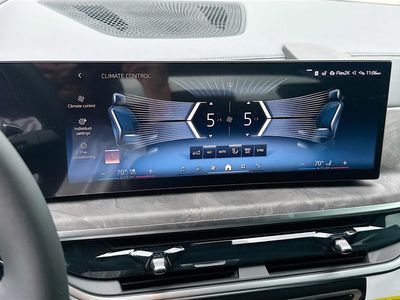 2026 BMW X5 - Photo 13