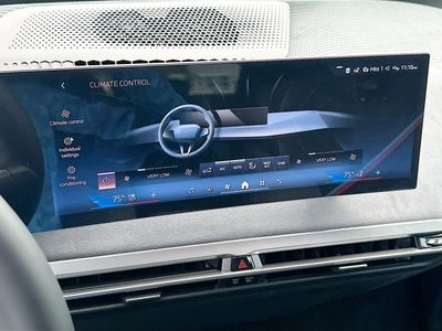 2026 BMW iX - Photo 13
