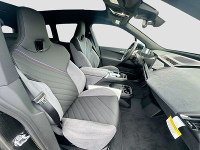 2026 BMW iX - Photo 23