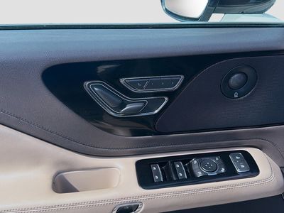 2022 Lincoln Aviator - Photo 18