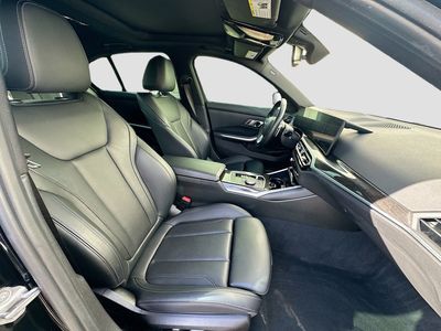 2023 BMW 3 Series - Photo 33