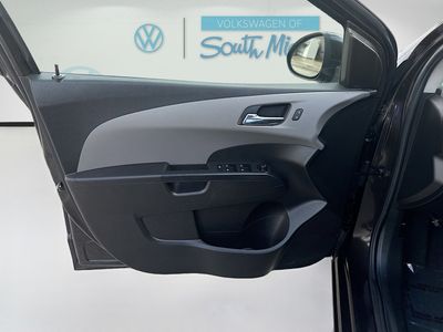 2016 Chevrolet Sonic - Photo 19