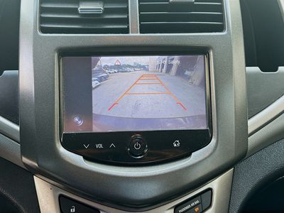2016 Chevrolet Sonic - Photo 13