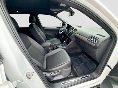 2023 Volkswagen Tiguan - Photo 32