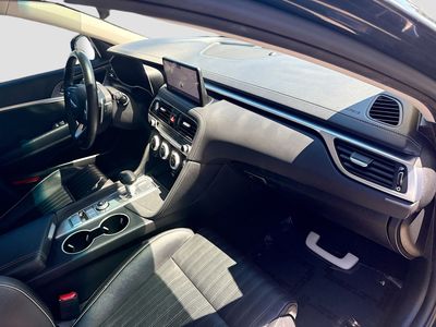 2022 Genesis G70 - Photo 33