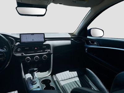 2022 Genesis G70 - Photo 22