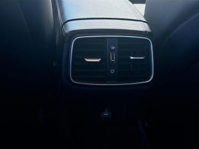2022 Genesis G70 - Photo 23