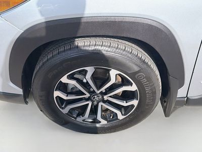 2025 Toyota Corolla Cross - Photo 36