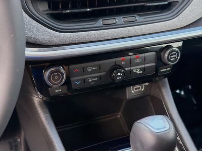 2022 Jeep Compass - Photo 14