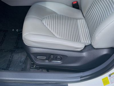 2023 Toyota Camry - Photo 18
