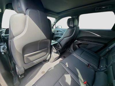 2024 Cadillac LYRIQ - Photo 25