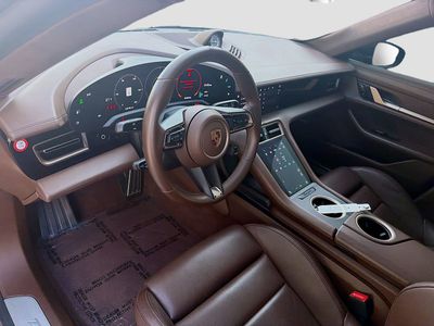 2020 Porsche Taycan - Photo 9