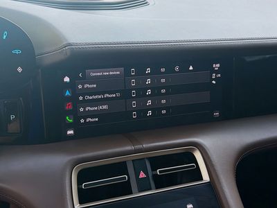 2020 Porsche Taycan - Photo 12