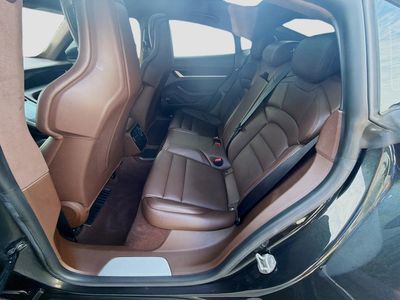 2020 Porsche Taycan - Photo 24