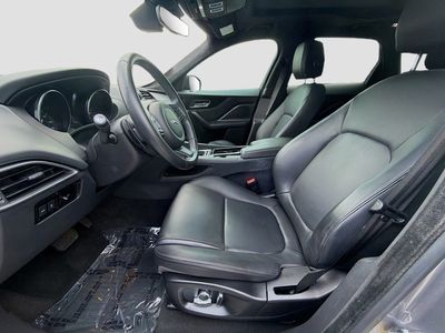 2020 Jaguar F-PACE - Photo 18