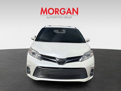 2020 Toyota Sienna - Photo 2