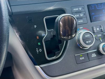 2020 Toyota Sienna - Photo 15