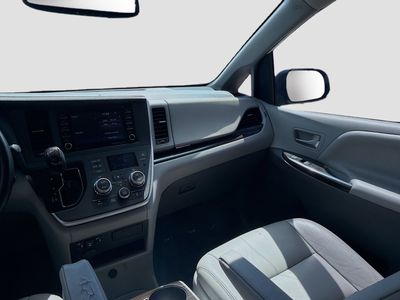 2020 Toyota Sienna - Photo 21