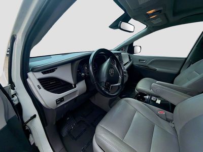 2020 Toyota Sienna - Photo 9